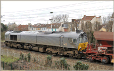 Poissy 5 février 2015 - Locomotive AKIEM louée à VFLI