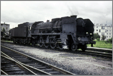 La 141 P 28 d'Argentan stationne à Trappes au début des années 1960